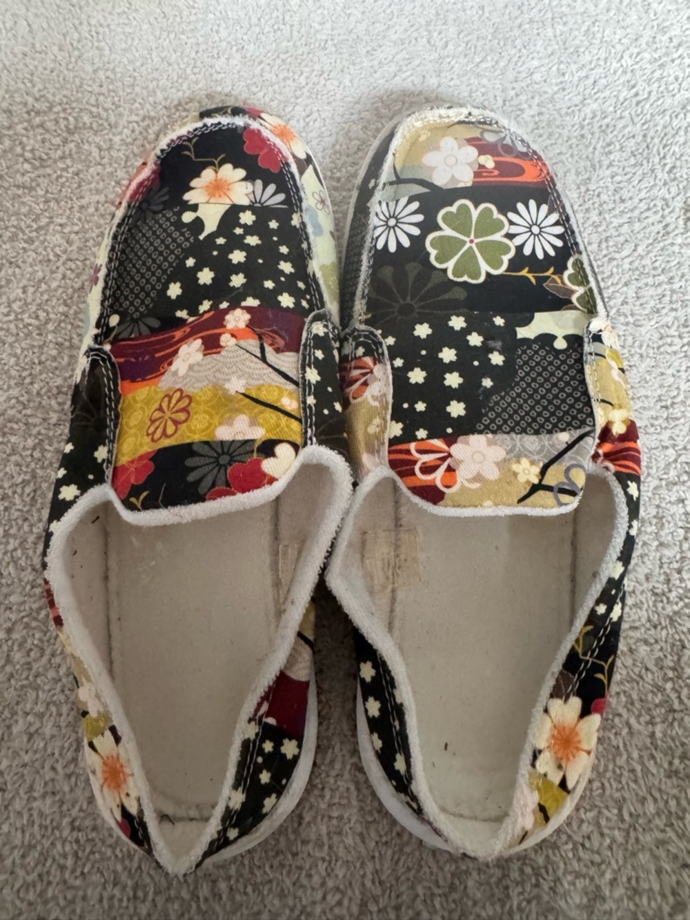 Slip-On Floral Patchwork Canvas Flats - Black Multi